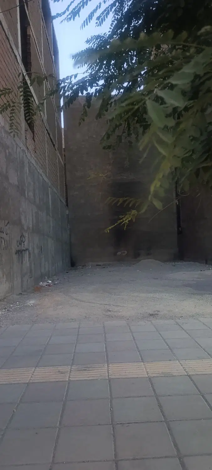 زمین ۲۰۰ متری مسکونی پشت شهرداری