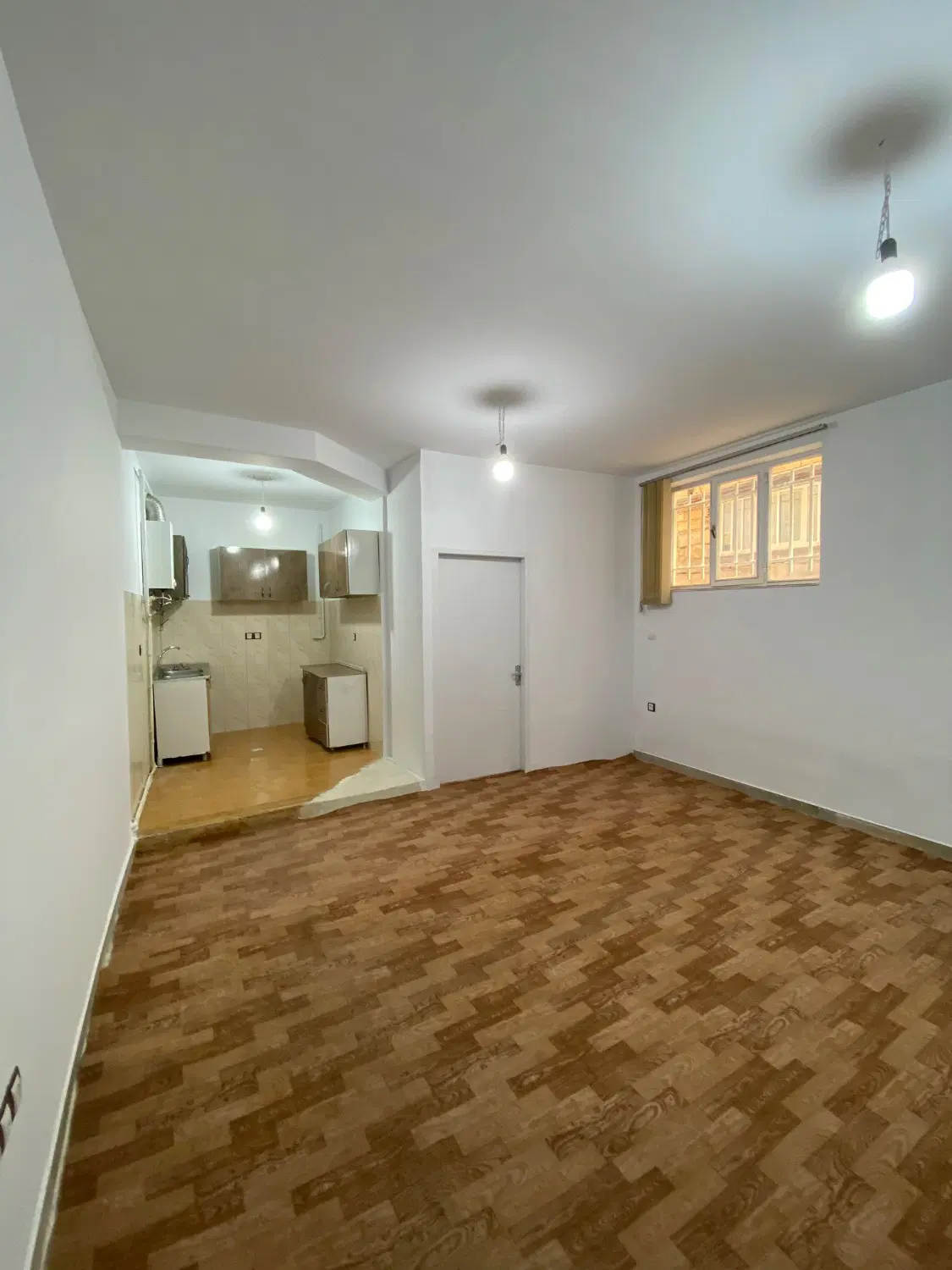 خانه ۵۰ متری در آخر عباسی