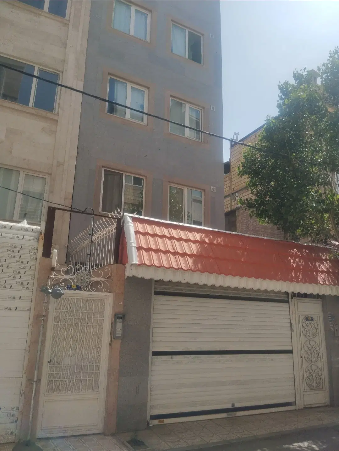آپارتمان فروشی روبه روی موج خروشان