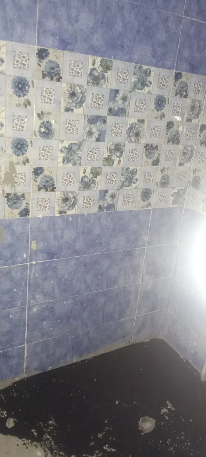 ساختمان نیمه کاره
