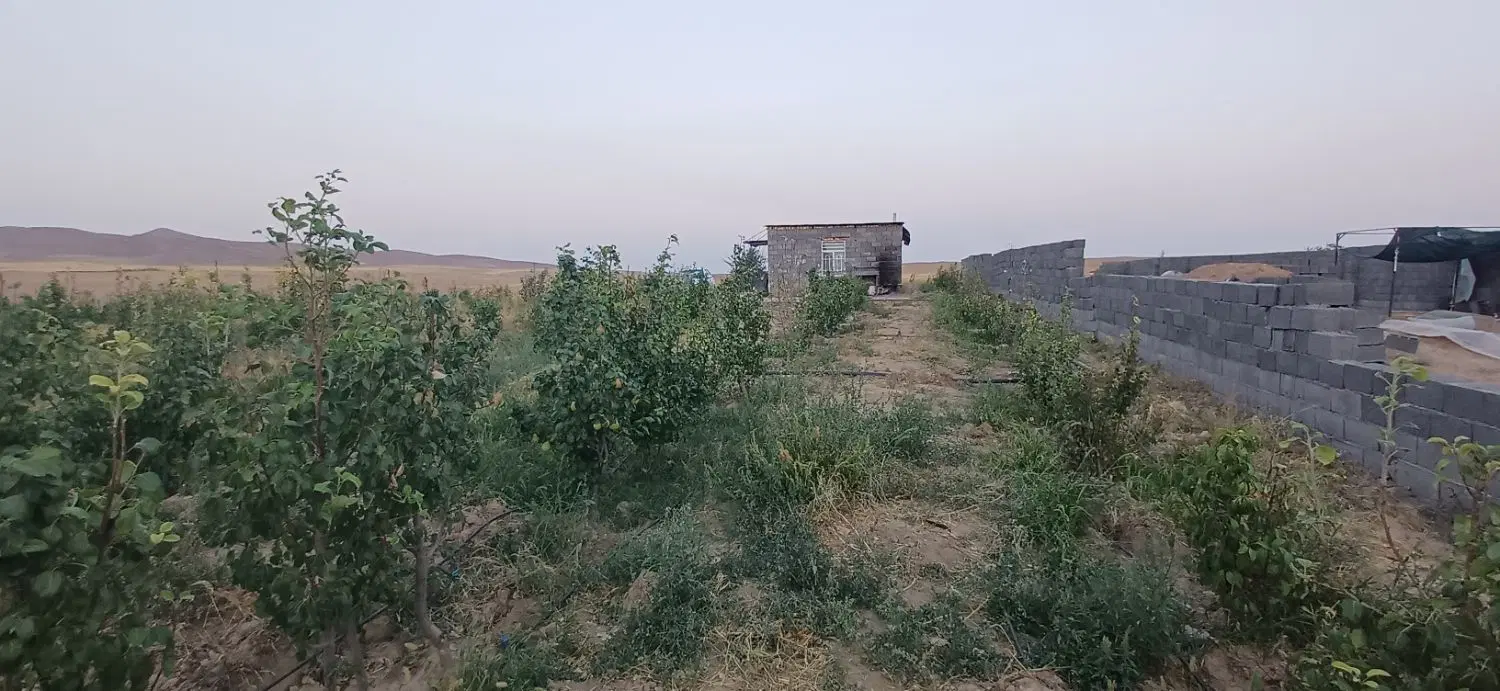 باغ ۷۷۰ متری با ۲ ساعت آب محدوده روستای اندرخ