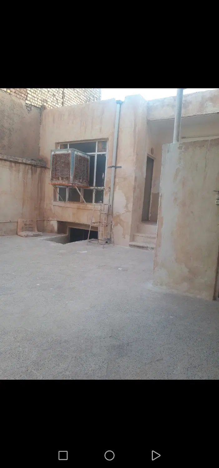 ویلایی دربست