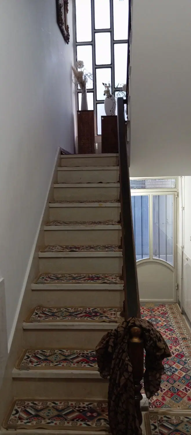 یک باب ساختمان 2طبقه درشهرک امام