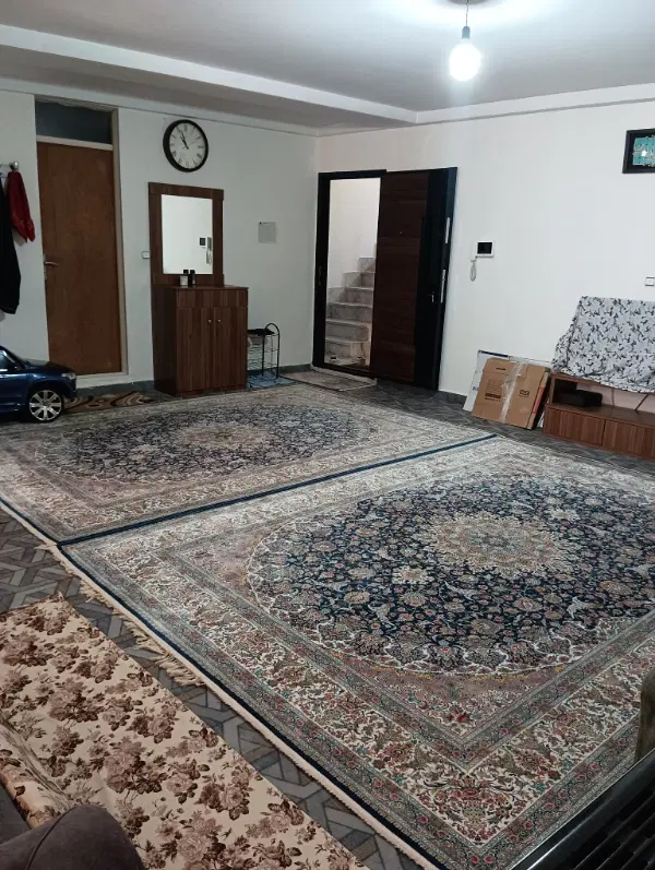 آپارتمان مسکونی 85متر+60مترحیاط دراختیار
