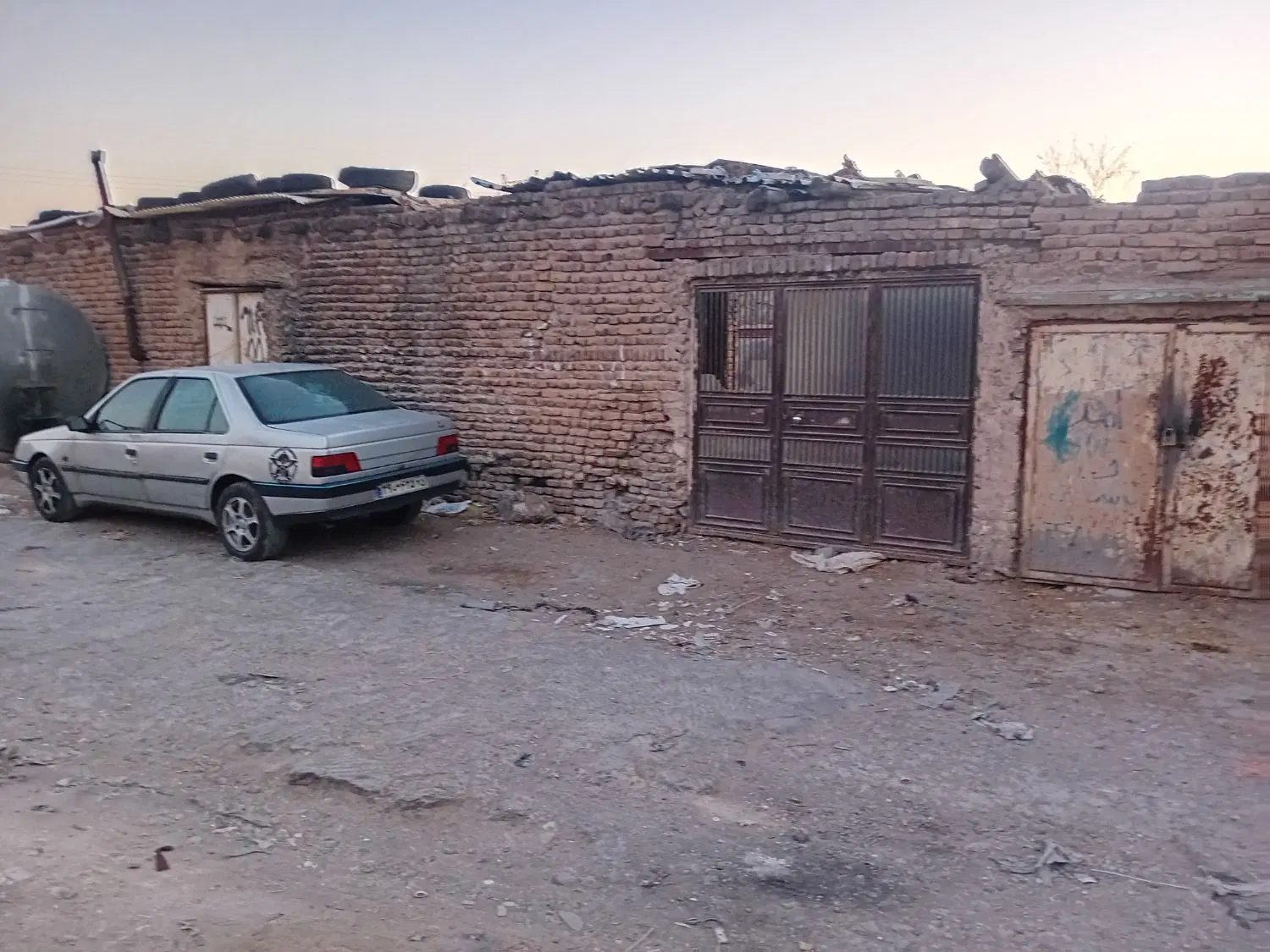 زمین 134 متری بالاتر از اتوبان کسایی