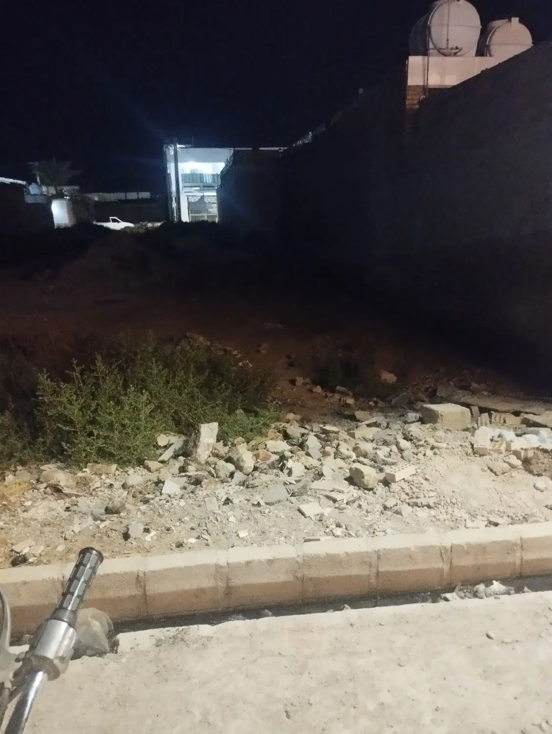 ی قطعه زمین مسکونی
