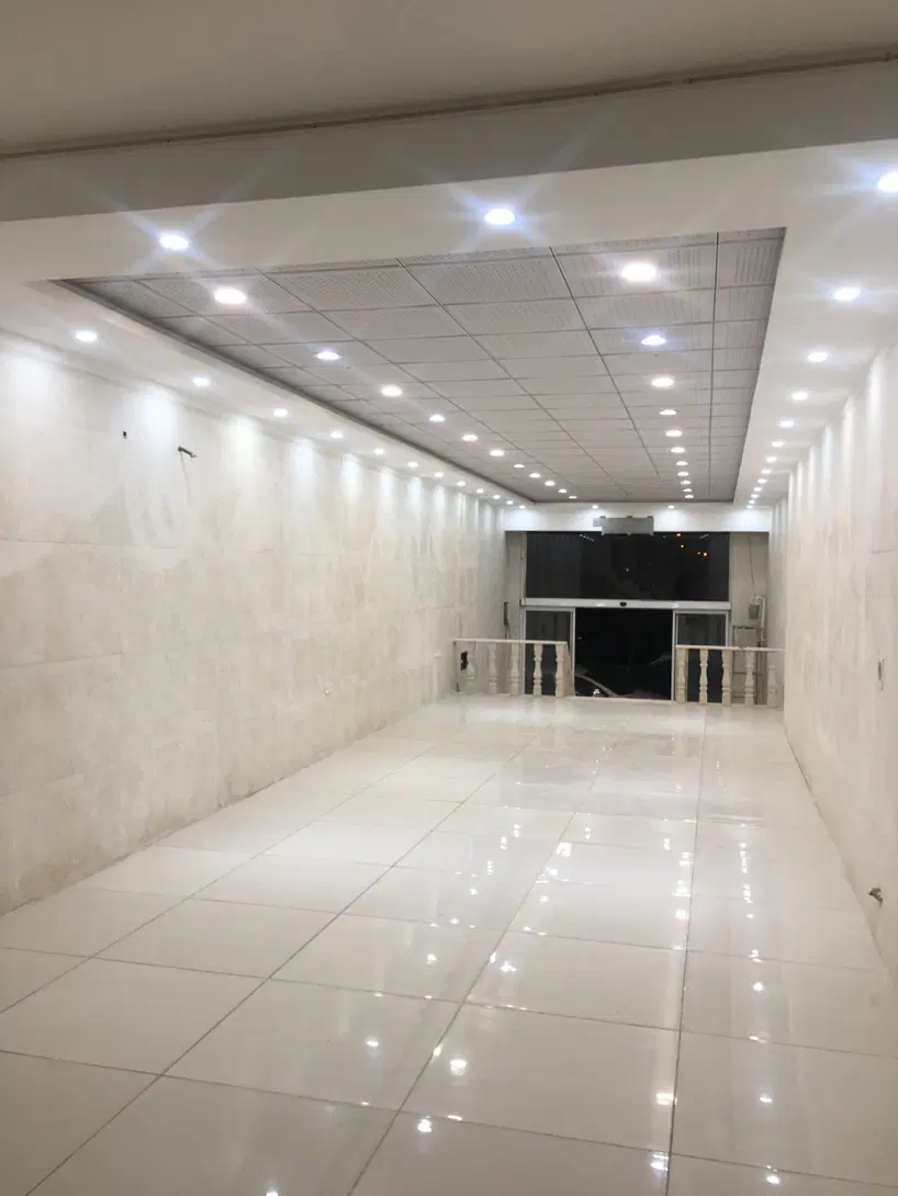 مغازه ۱۴۰ متری