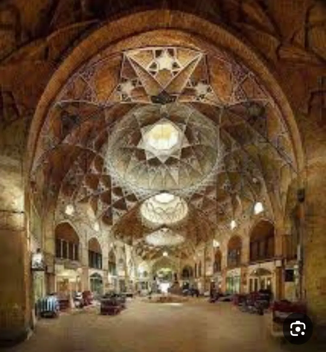 درطبقه بالای بانگ مغازه چهار گوش
