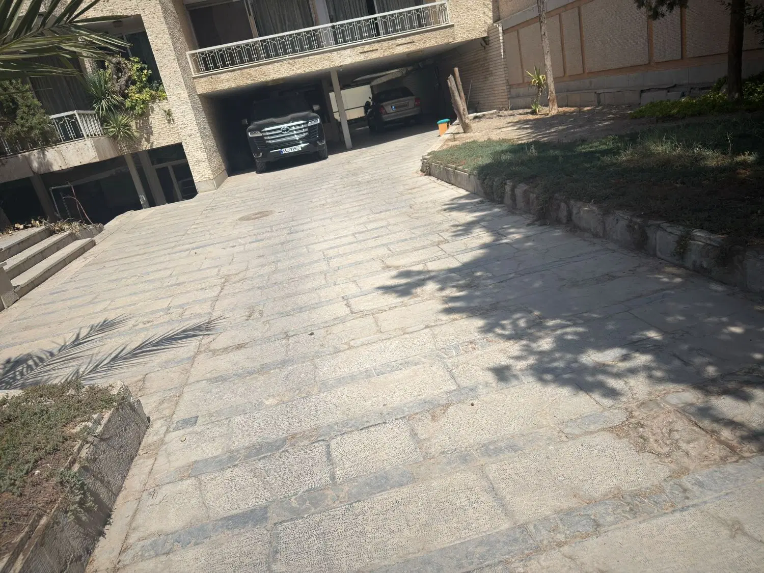 خاقانی دوکله بهترین لوکیشن