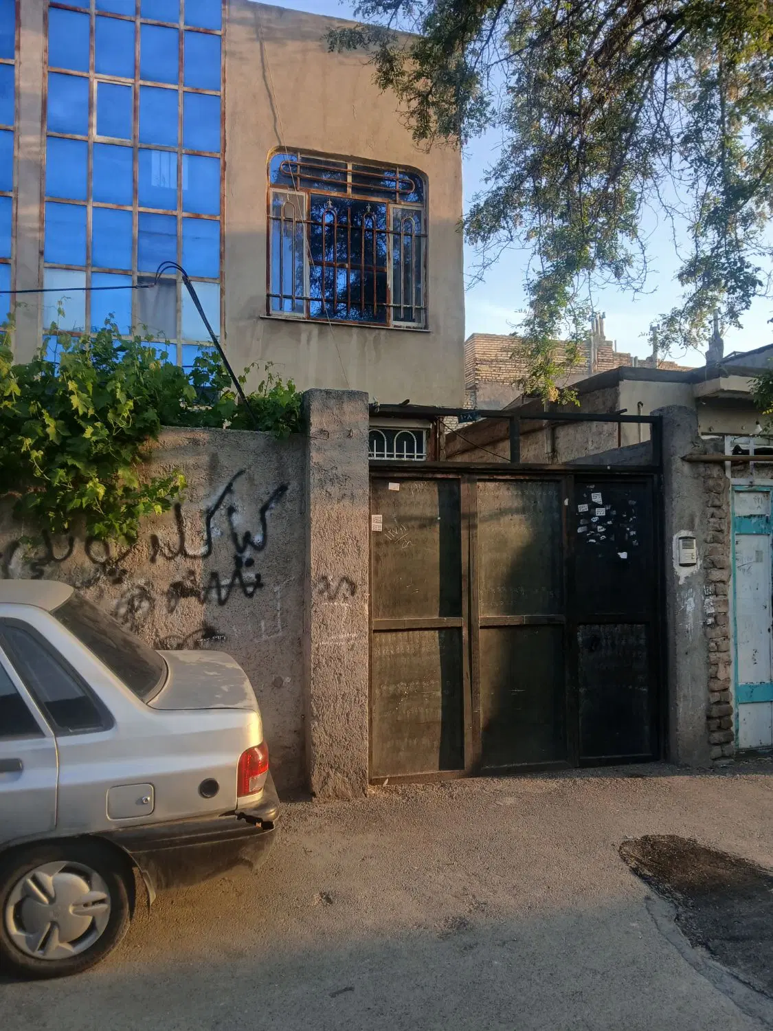 طبقه همکف.ماشین رو .اسکلت.فروش فوری