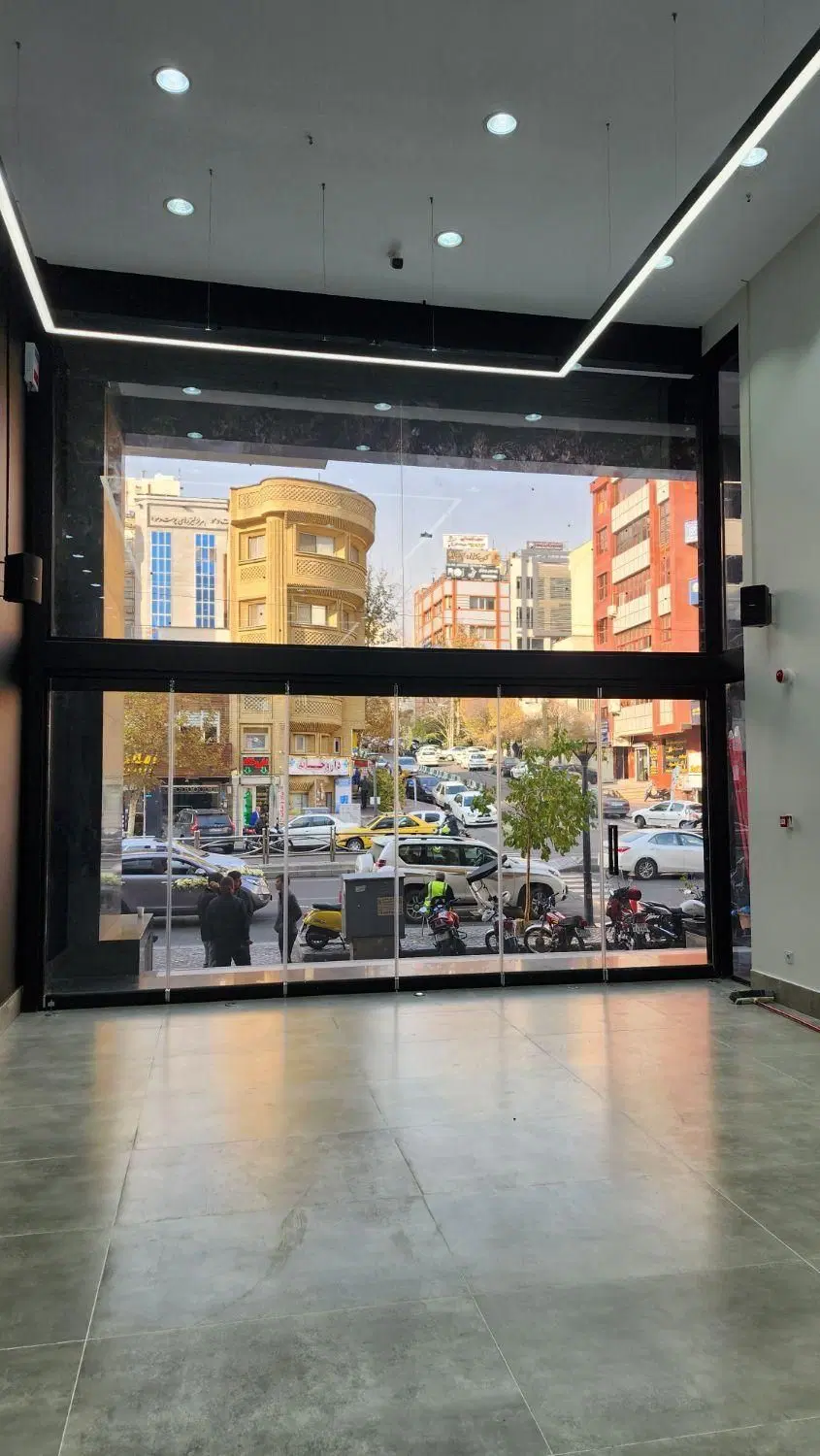 فروش تجاری ۲۴۰ متری بر اصلی خانی آباد