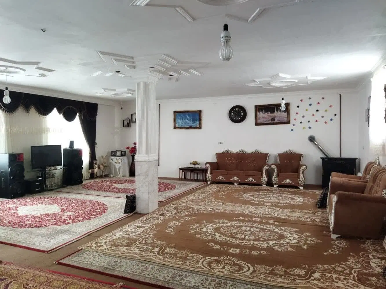 باغ ویلا با امتیازات کامل آب برق گاز