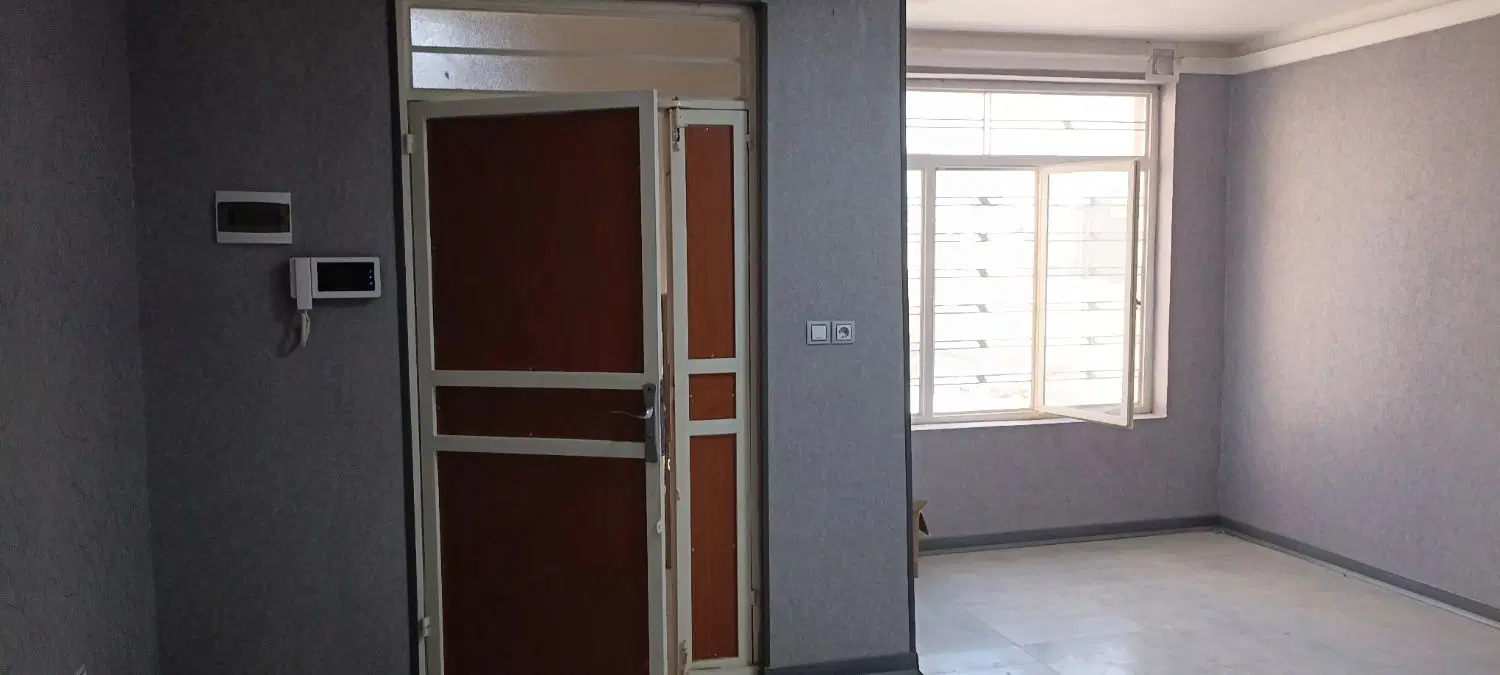 خانه طبقه 2وم مستقل تمام کار ۰00۰