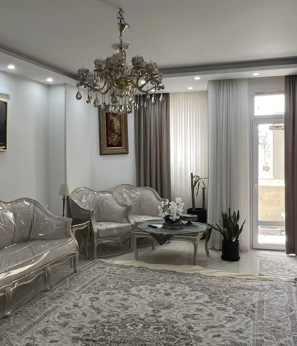 آپارتمان خیابان کاخ