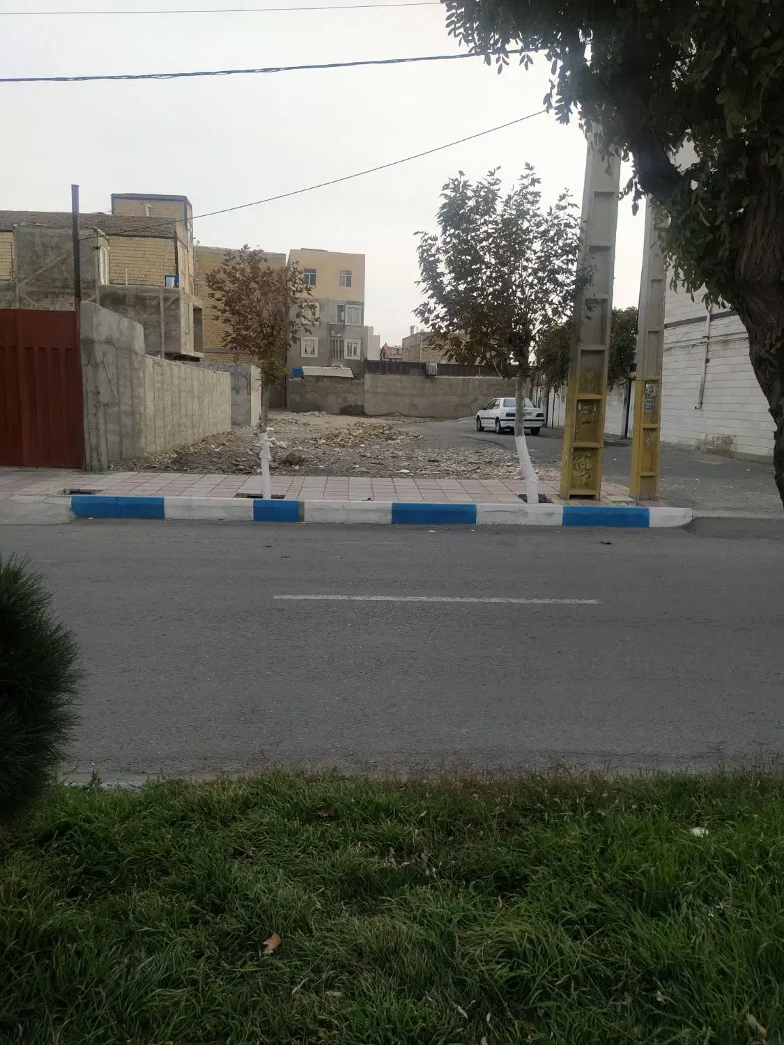 زمین تجاری و مسکونی