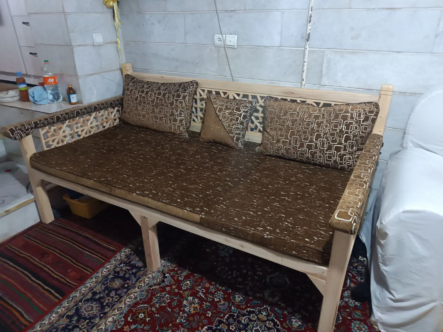 همخونه خانم فقط