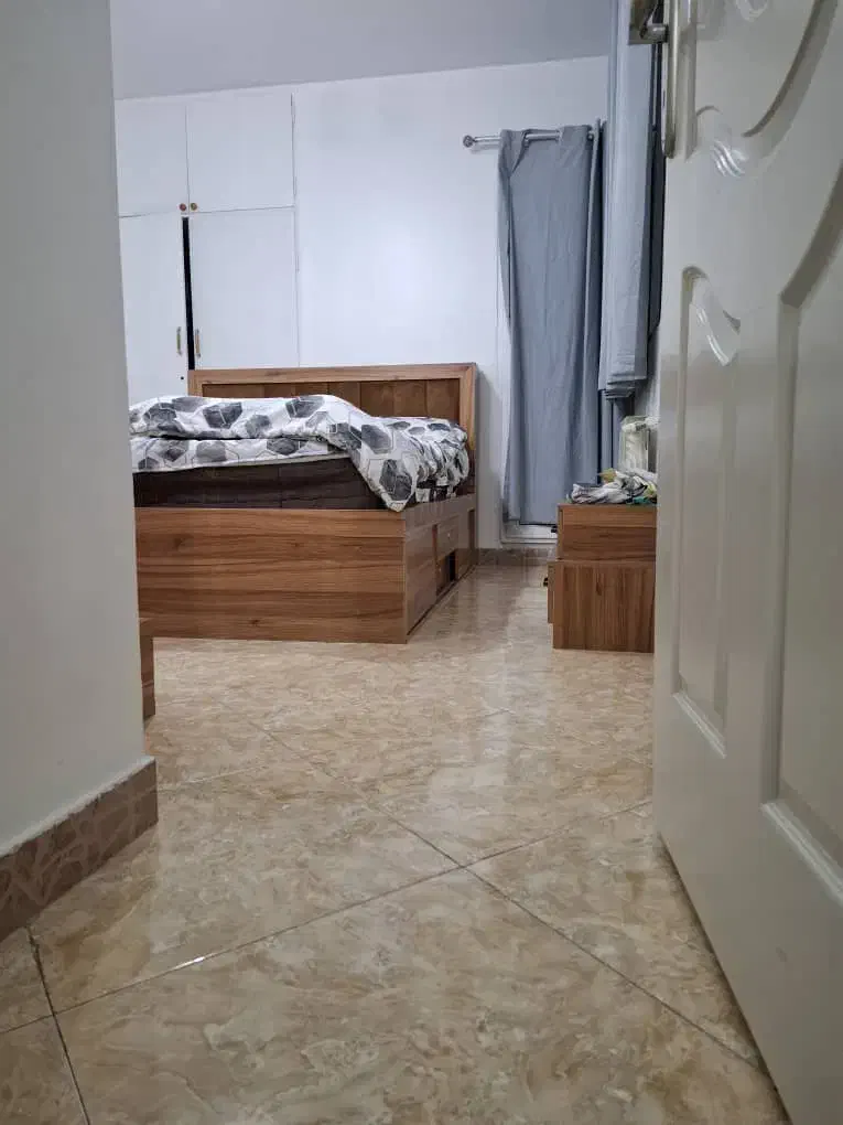 ۶۰ متر ۲ خواب با پارکینگ و اسانسورخانواده مجردموجه