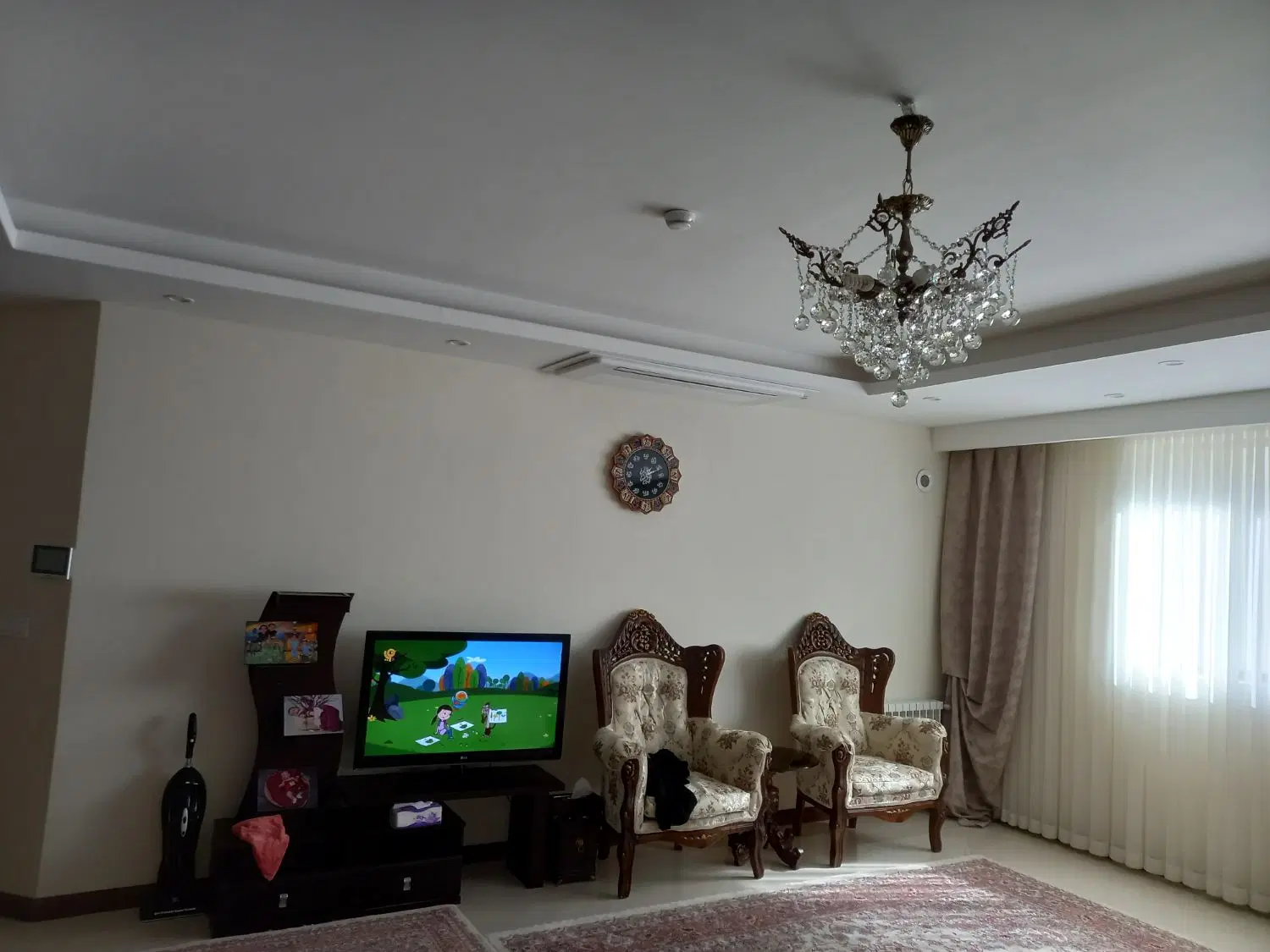 فروش واحد۱۱۲ متری بسیار زیبا در برج مجلل