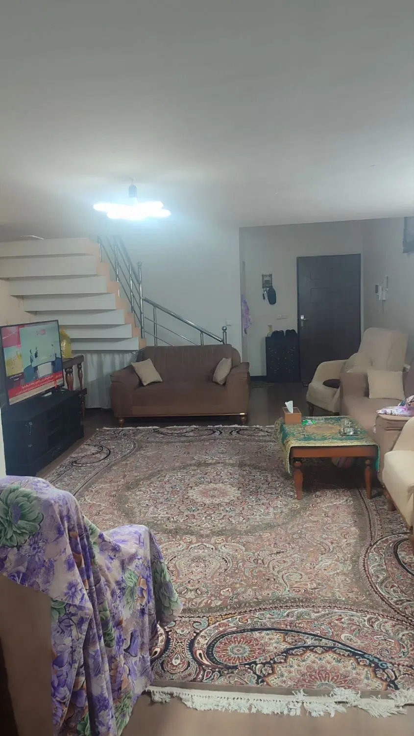 واحد ۹۲ متری.فول.دوبلکس. خیابان میناشرقی