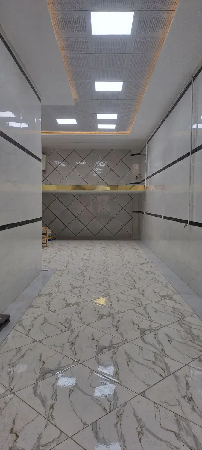 اجاره مغازه ۲۵۰ متری در دو طبقه
