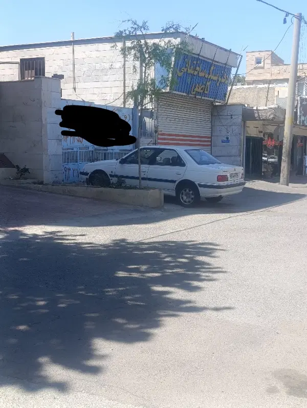 ۴۰متر مغازه۲۰۰متر زمین