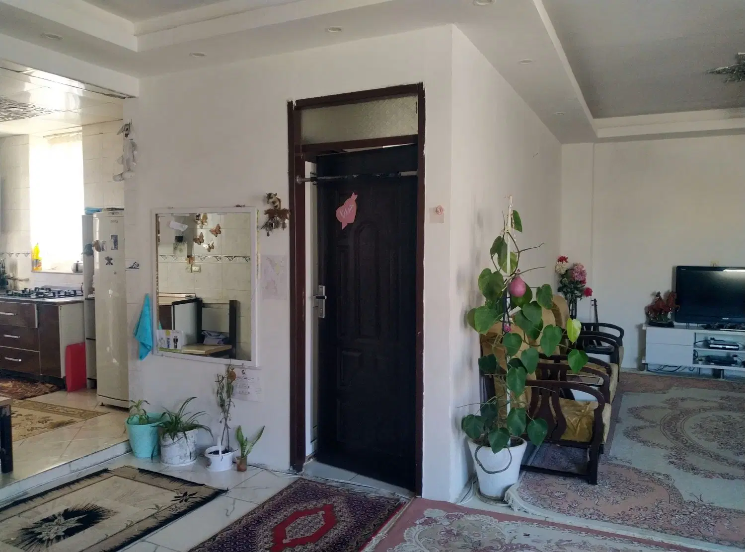 فروش دو طبقه منزل مسکونی خیابان شاپور