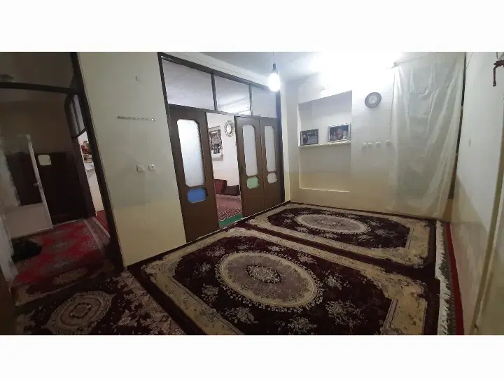 یک خانه ی ویلایی   بیسیم