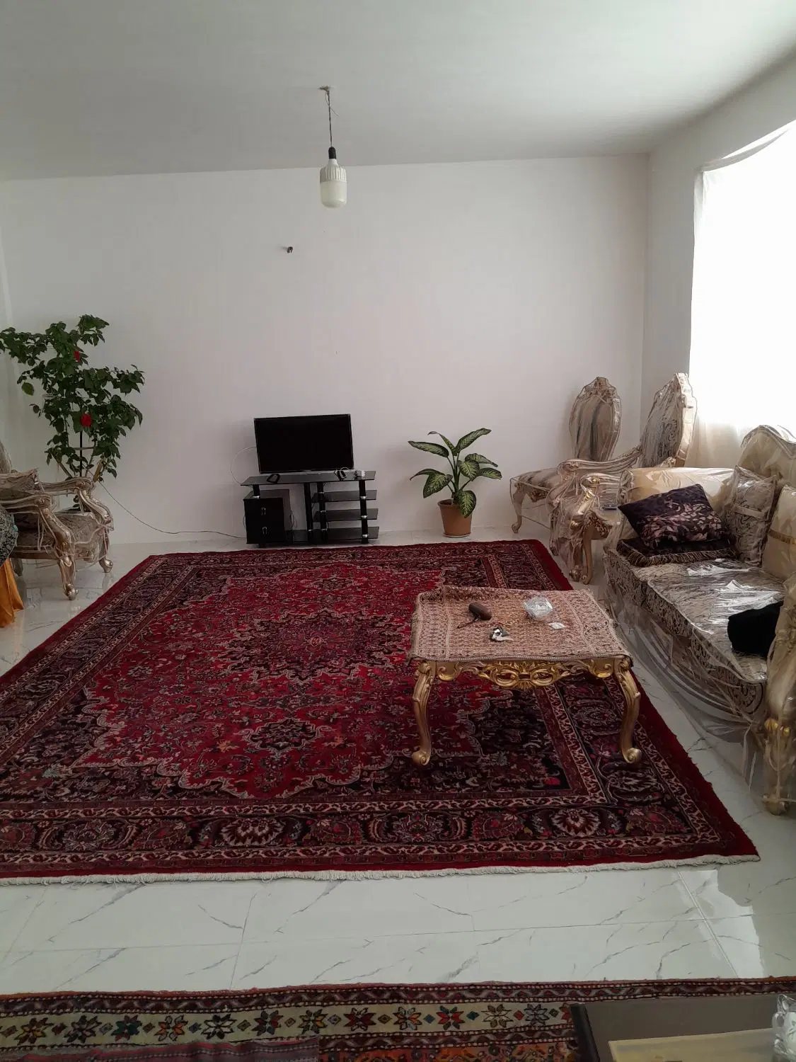 رهن واحد مسکونی خ بعثت