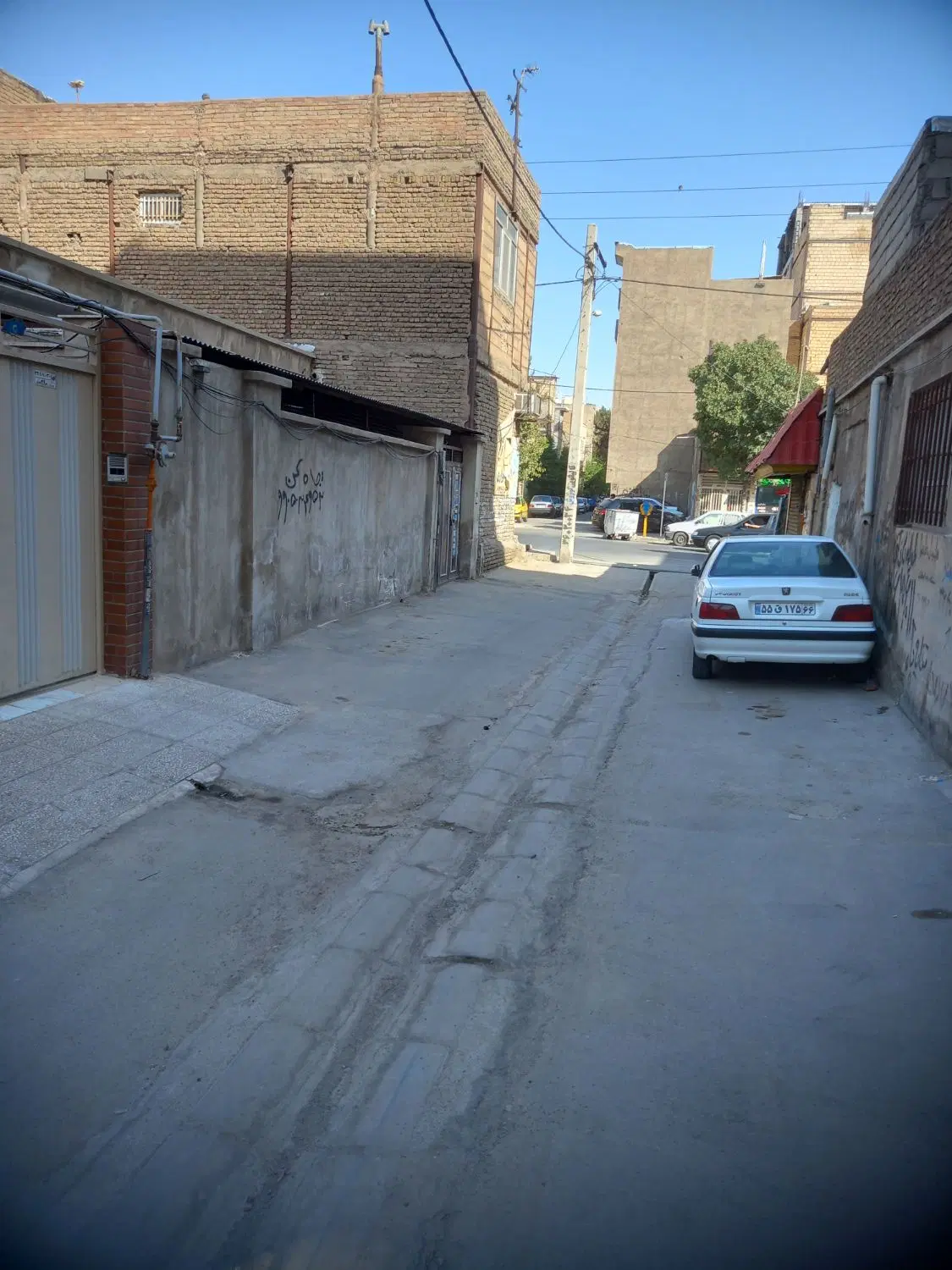ملکیت ۲۰۰متری مناسب ساخت وساز سند دار