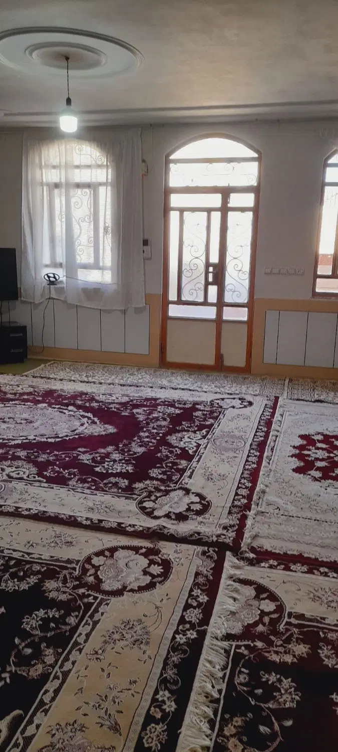 اجاره طبقه بالا خیابان ارم