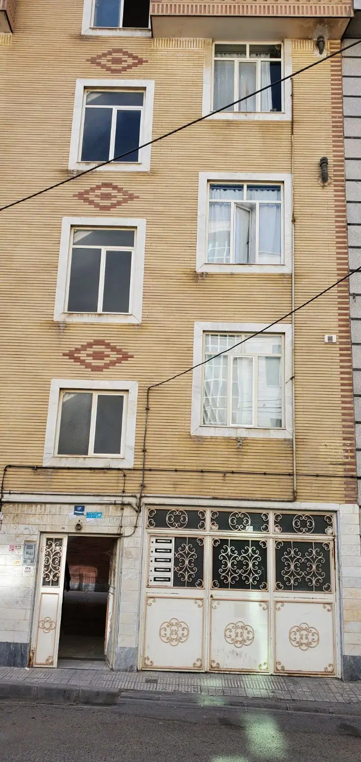 ۴۹ متر خوش نقشه بهترین لوکیشن کلا ۵ واحد