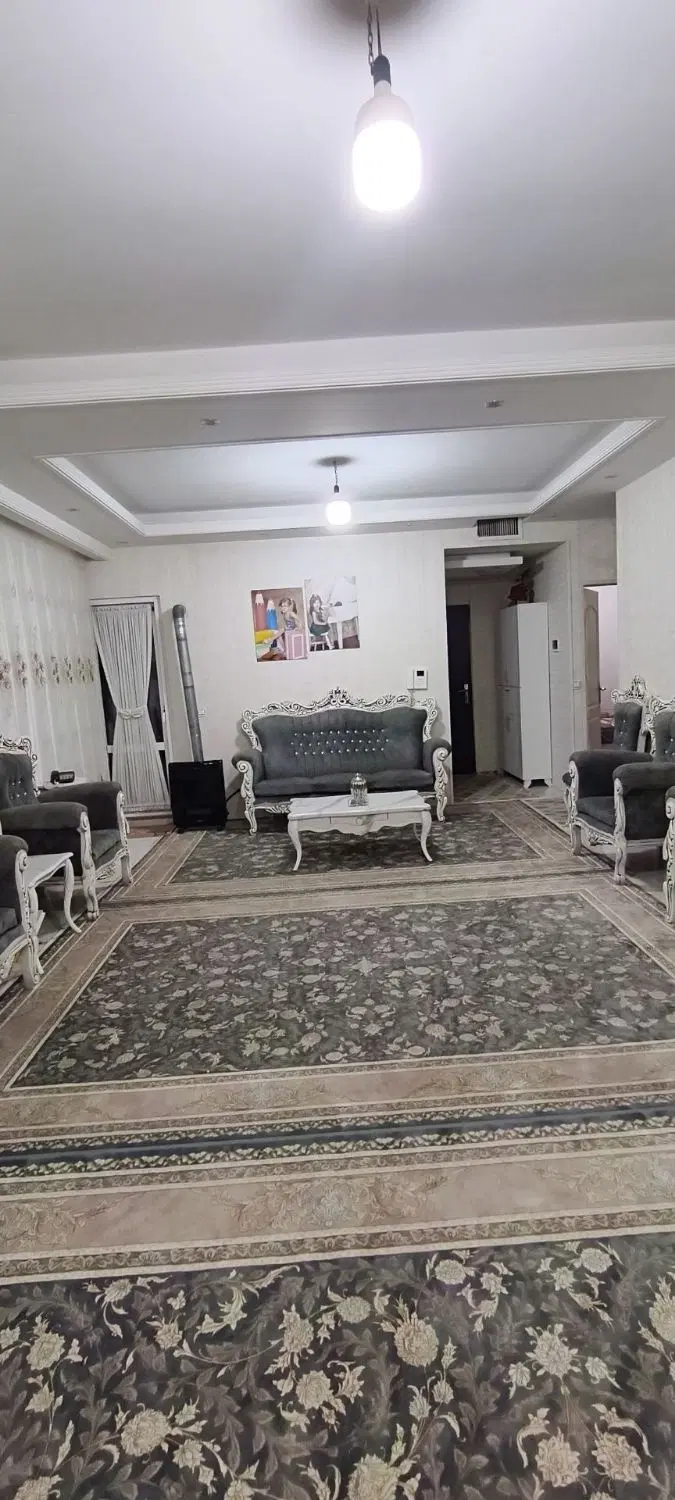 واحد ۱۰۱ متری فول امکانات