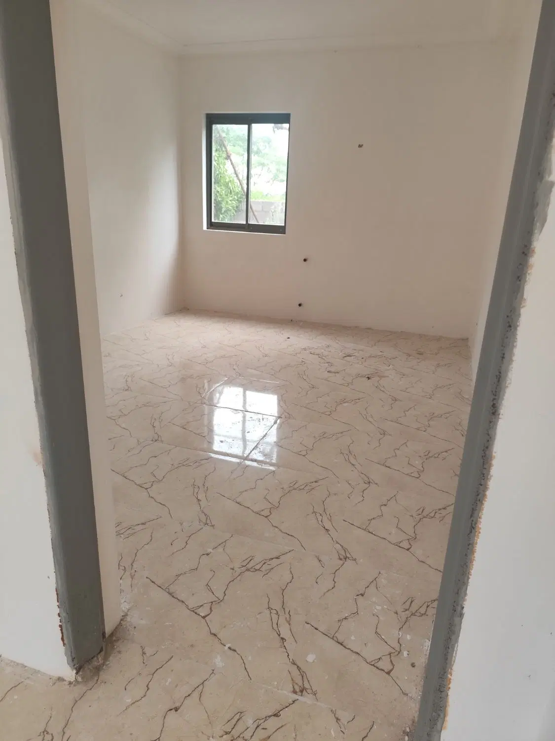 دو طبقه باهم ۳۰۰ متر سنددار آگهی رو نگاه کن