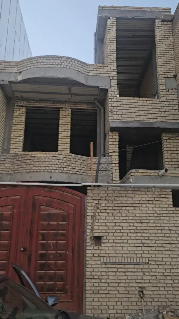 فروش منزل نیمه کاره  ویلایی دو طبقه در بندر دیلم