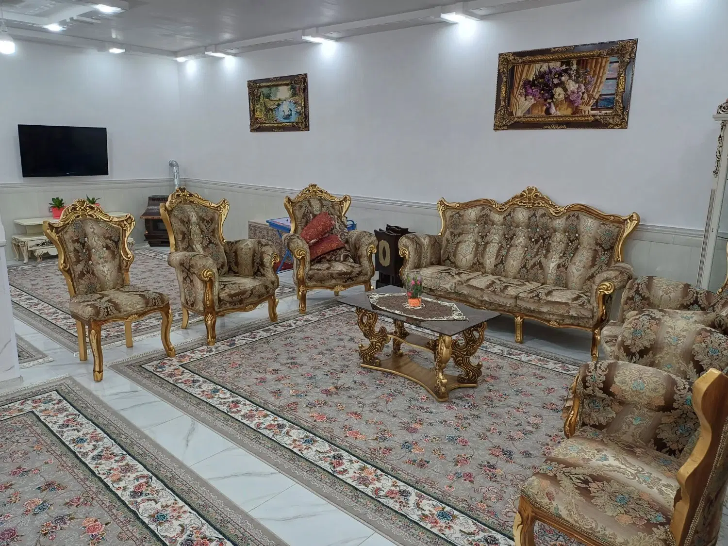 خانه ویلایی سرسبز