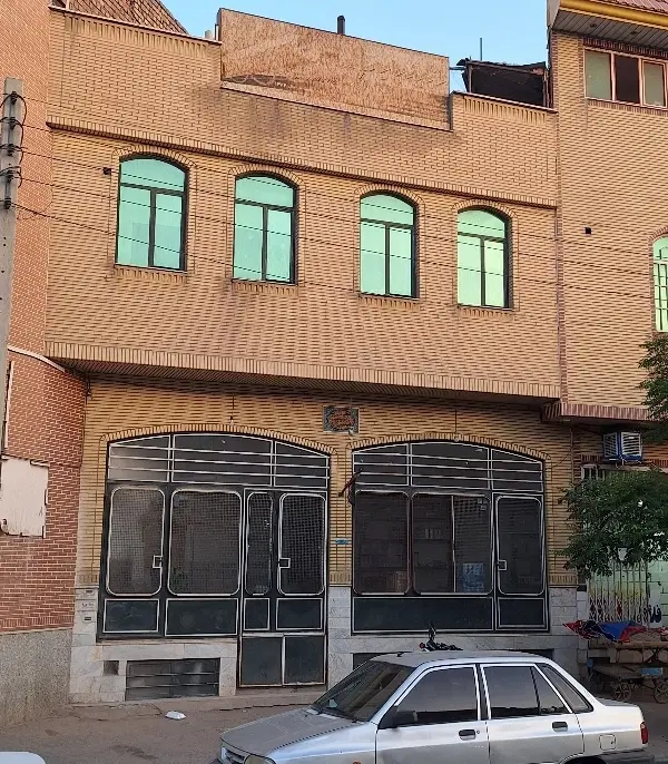 فروش منزل مسکونی ۲ طبقه و تجاری بر بلوار