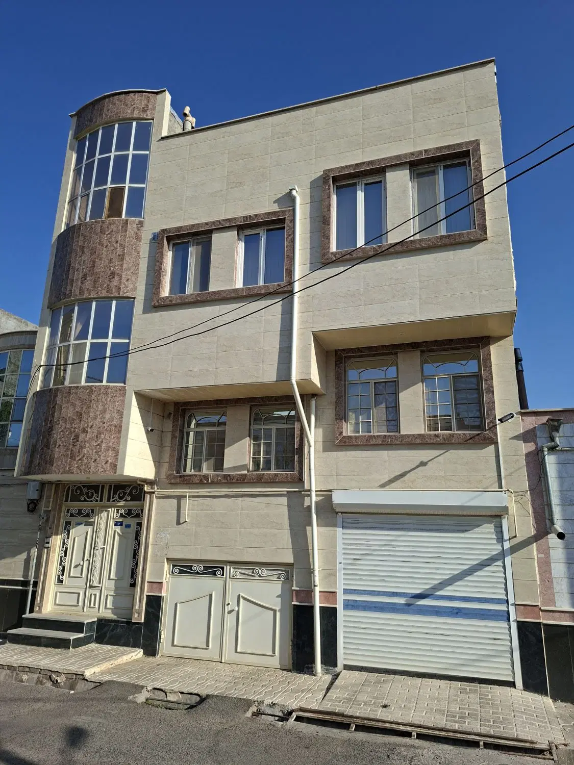 ساختمان ویلایی ۲ طبقه