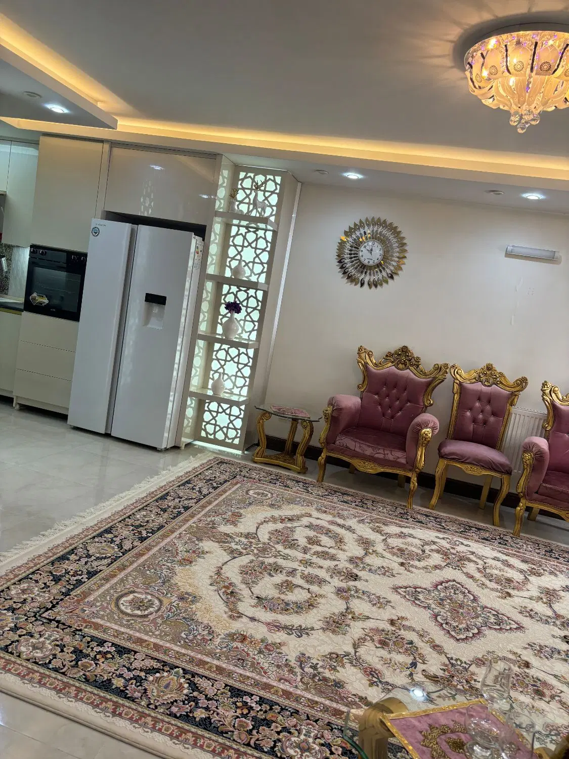 فروش خانه نوساز سه‌طبقه خوش‌نقشه و نورگیر