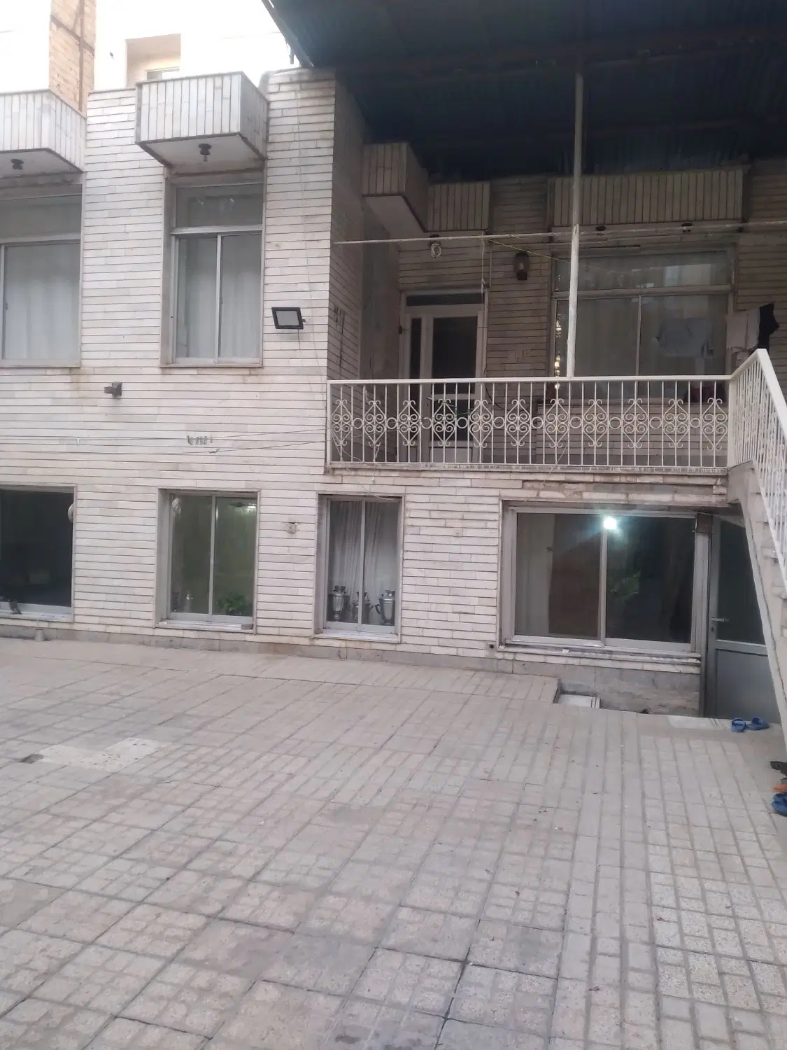 خانه ویلایی ۲۵۵متری
