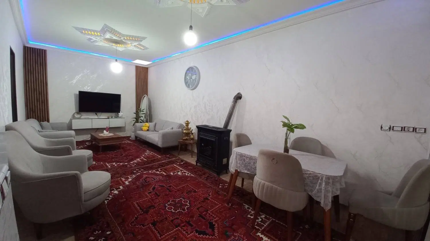 خاله نقلی ۸۰ متری در المهدی