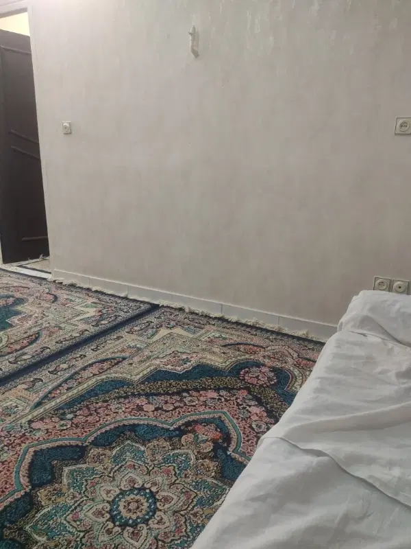 همخونه همخانه میپذیرم