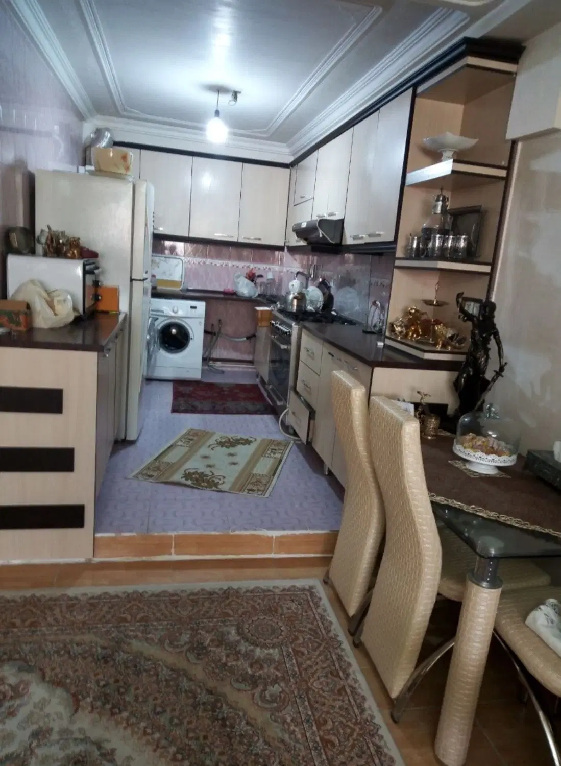 آپارتمان ۹۰ متری دو خوابه، طبقه ۲، خیابان عارف