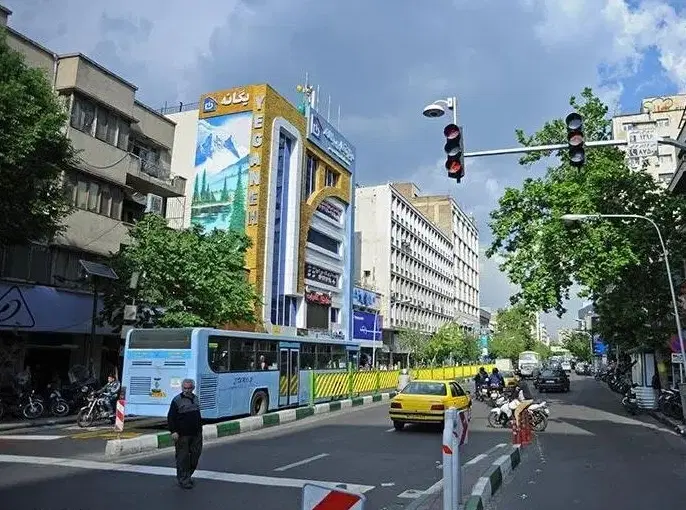 همخانه یک نفر آقا ( خوابگاه )