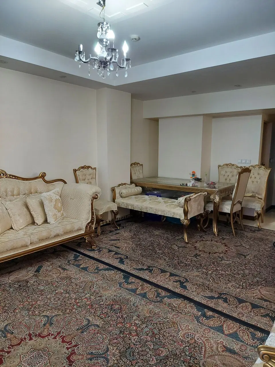 ۷۰ متر طبقه سوم غرق در نور فول