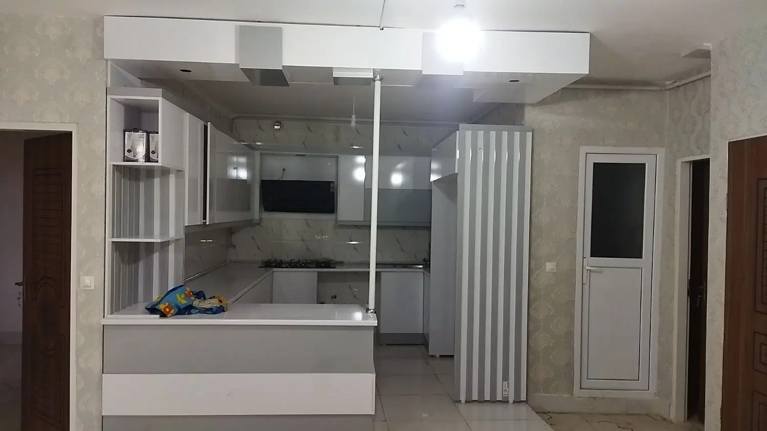 واحدآپارتمانی ۹۰ متری ملاک پورعظیم