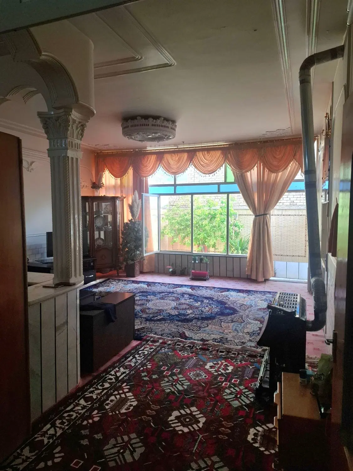 منزل فروشی چهارباغ ۱۲۰ متری