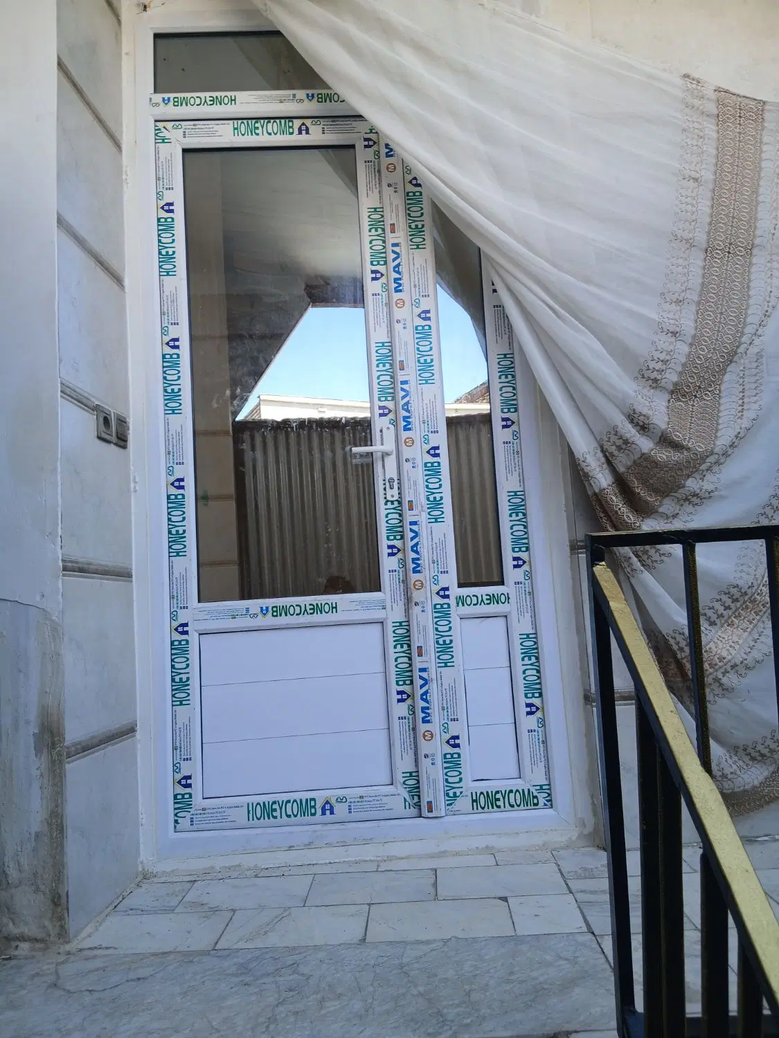 خانه ویلائ قلعه سین کوچه تاجیک زواره