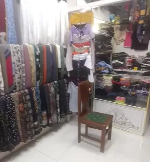 مغازه شال و روسری