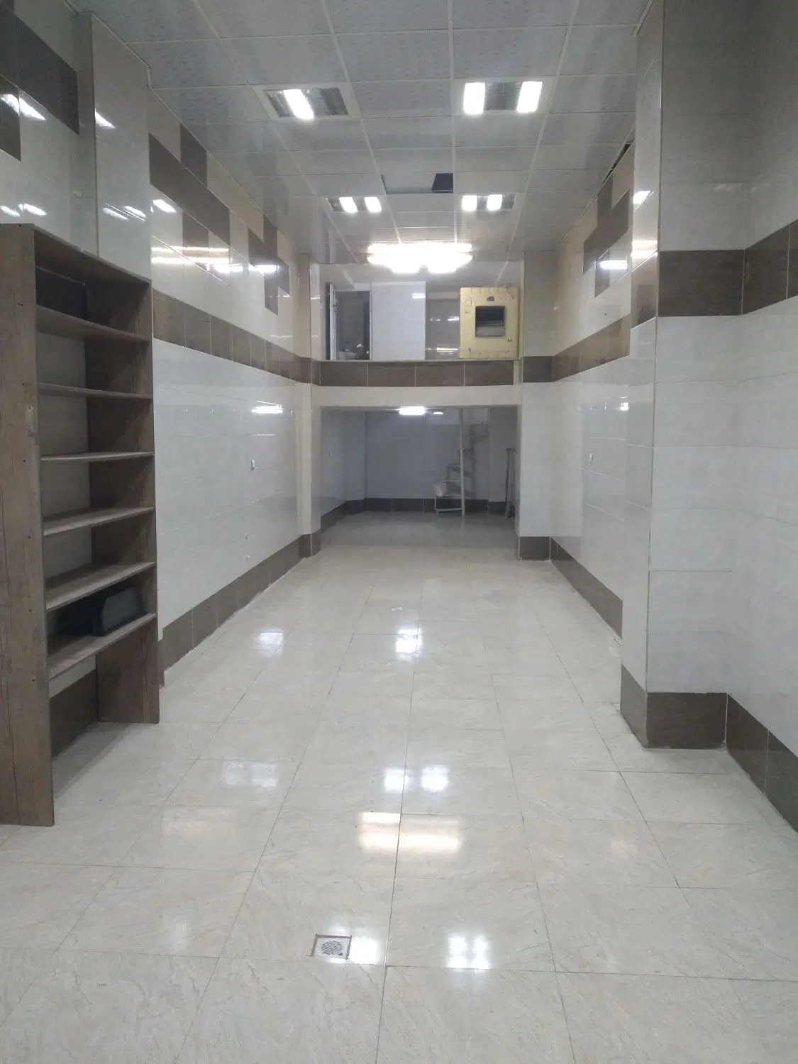 مغازه ۷۰متری