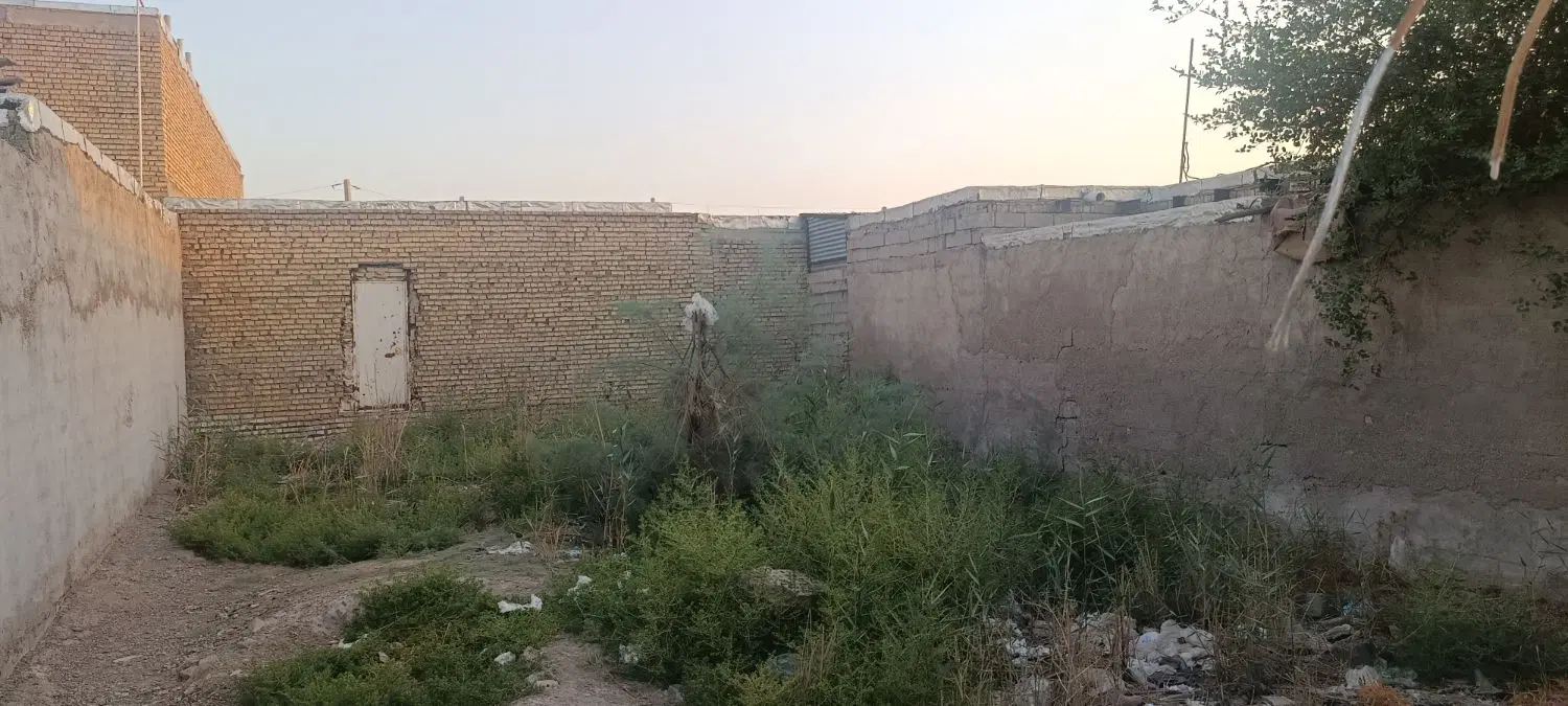 زمین۱۸۰متر مربع